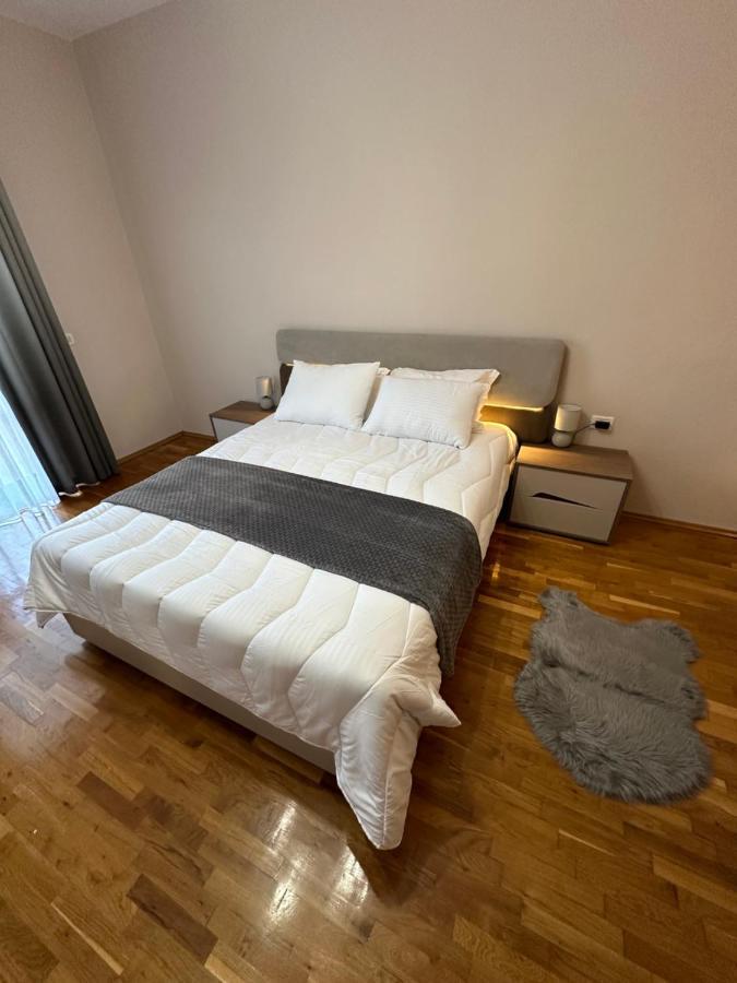 Villa Malo Guesthouse Korce Buitenkant foto